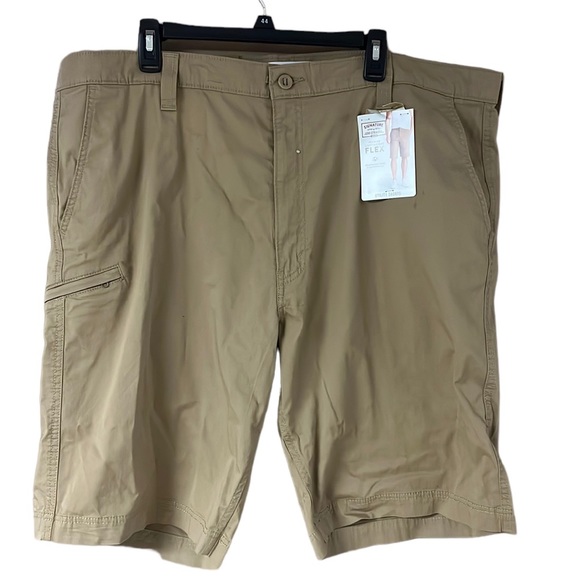 Levi’s men’s Khaki Utility Flex Shorts SZ 44 - Picture 1 of 7
